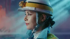 夜の街を歩く二人。女性の一言に動揺する今野へ、女将は熱く問いかける。