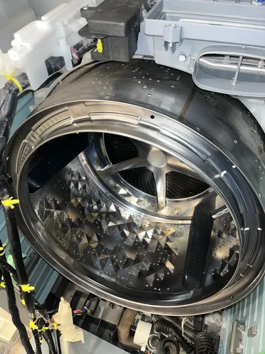 ドラム式洗濯機　分解 2