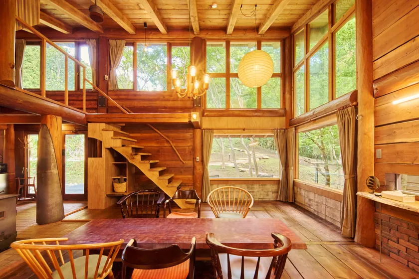 洗練されたアンティーク家具【山梨】