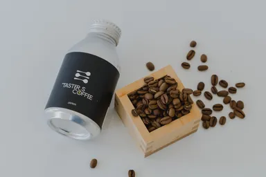 丁寧なハンドドリップで引き出されるスペシャルティコーヒーのクリアな味わい