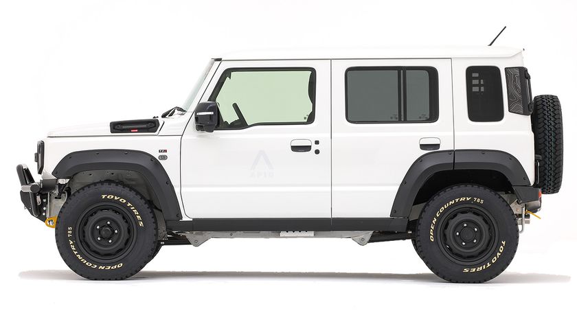 【東京オートサロン2026】
ジムニーカスタムのパイオニア「アピオ」が32年ぶりに出展！
独自の美学を凝縮した最新デモカー3台を
一挙公開＆先行発売の物販も実施！