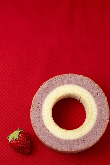 いちごのバウムクーヘン