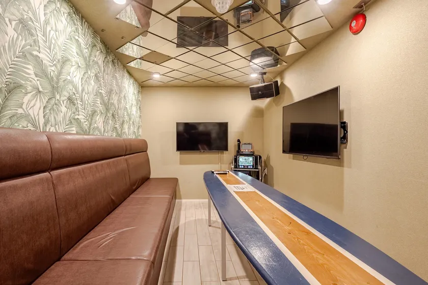 カラオケルーム