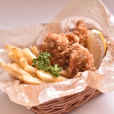 NEW　宮崎産日南鶏の自家製からあげ(3個)＆フライドポテト