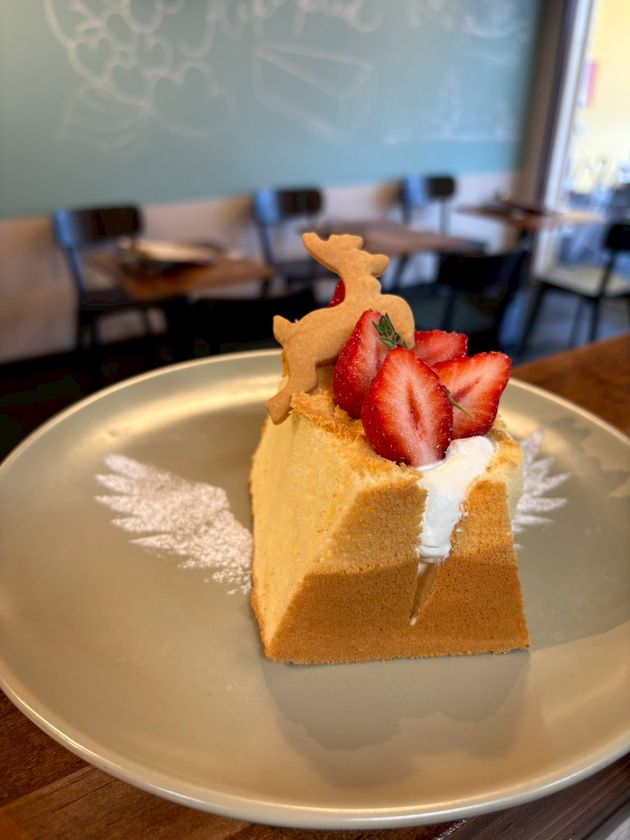 ＜ふわふわ食感×旬の果実＞オールデイダイニングAiko plus　
「天使のシフォンサンド イチゴ」を販売開始