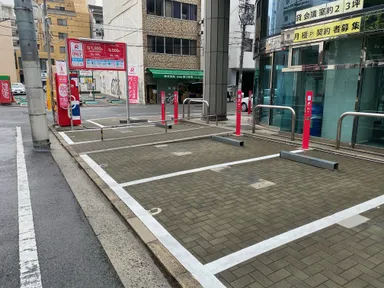 アサヒエンタープライゼスの運営管理する駐車場(ラクピー橋本町第1)