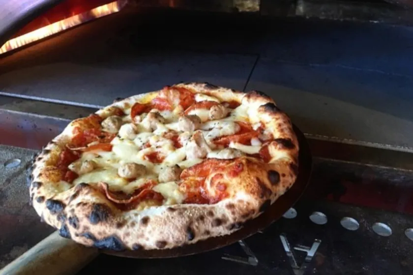 フードトラック(UBBERTRAMP)