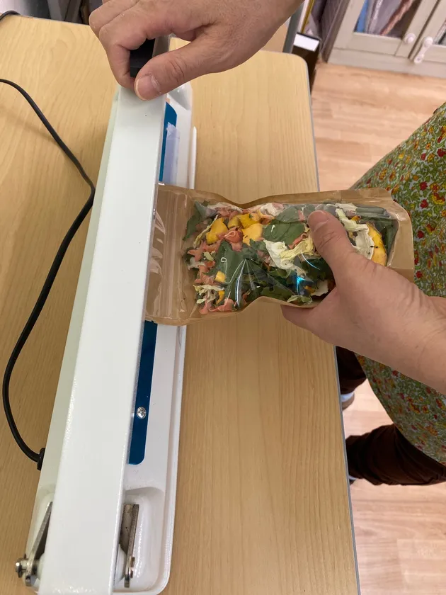 アクト/圧着作業