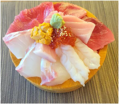 恋愛より海鮮丼