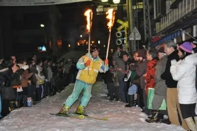 温泉街滑走(たいまつ滑走スキー)