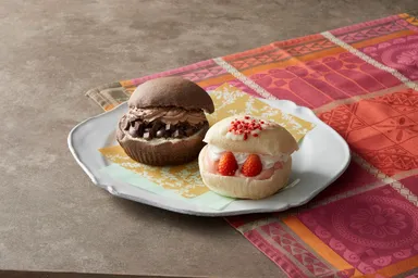 【みんなの大ぱん】「3種のチョコのショコラパン」「いちごミルクパン」