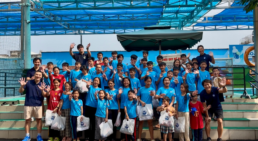 スポーツの力で未来を育む ― 
ベトナムにおける国際交流・安全教育プログラム開催報告　
川崎フロンターレ×サギヌマスイミングクラブ共催