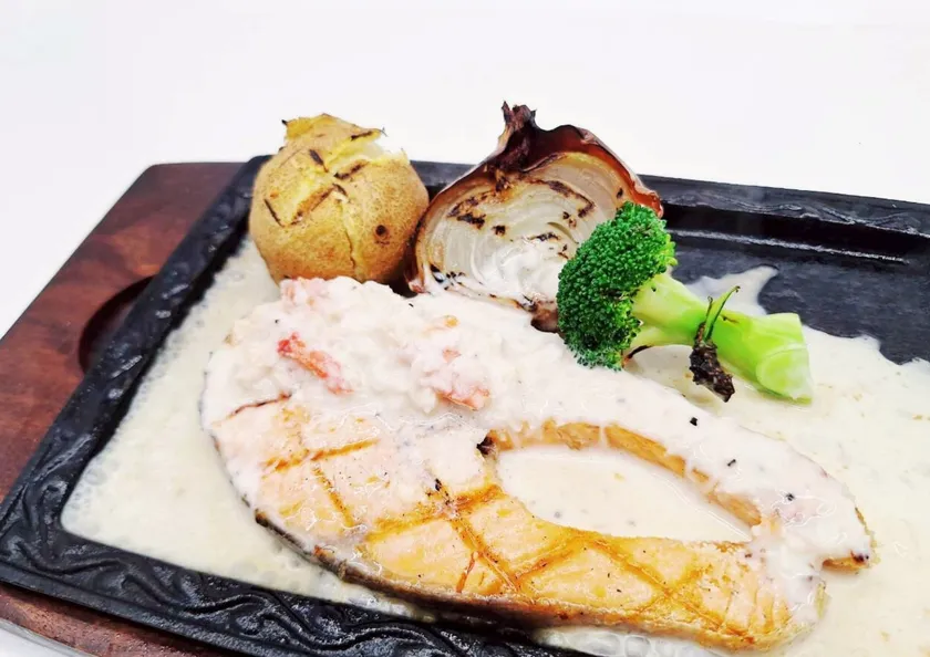 グリルサーモン ~カニの愛を受け止めて~