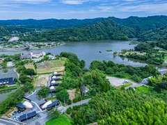 世俗を離れ静けさを味わう