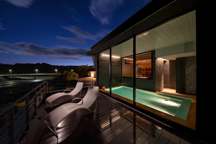 人間本来の姿に還る究極の癒しの空間「有明海の湯」