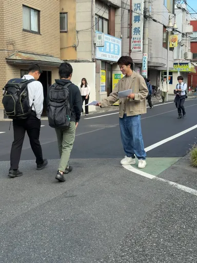 ビラ配りの様子