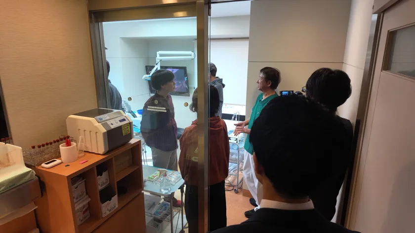 施設見学の様子