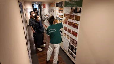 施設見学の様子