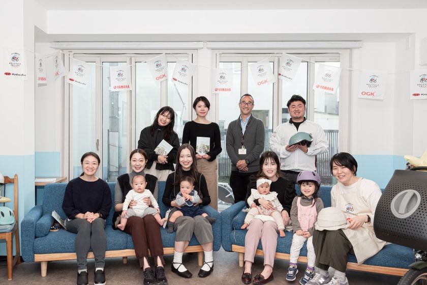 「親だから、私も被る。」
ユーザーの7割が“大人のヘルメット着用”に前向き　
子ども乗せ自転車ユーザーに安全意識に関するアンケート調査を実施