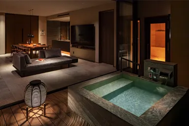 鈴 京都宮川筋 hitotose 穐 -Aki-(撮影：梶原敏英)