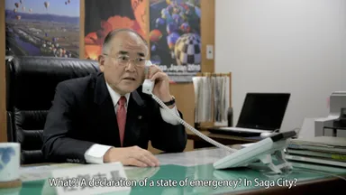 「非常事態宣言」との電話に驚く佐賀市長