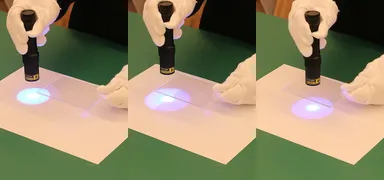 ブラックライトを一般的なアクリル板に照射