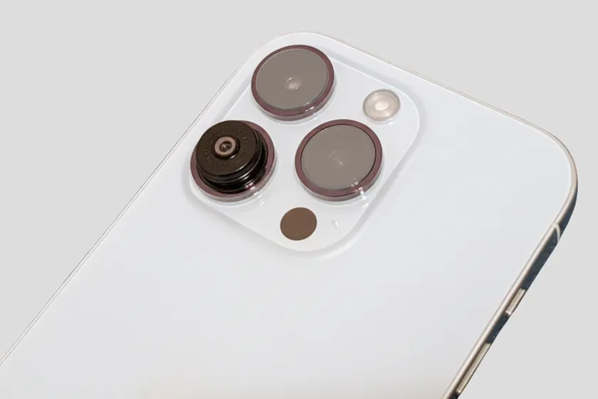 ピタッと張り付けるだけの簡単装着(何度でも装着可能)