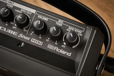 「MIC」チャンネル　コントロール部