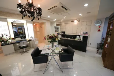 フランクプロボー大宮内観