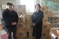 照光愛育園さま(右側当社スタッフ)