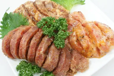 花すだれカルビ／秘伝のタレと彩りある各種タレ漬け