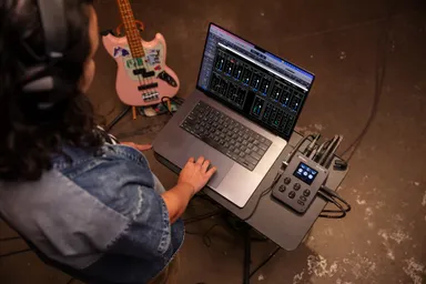 PC 上での音声調整も可能