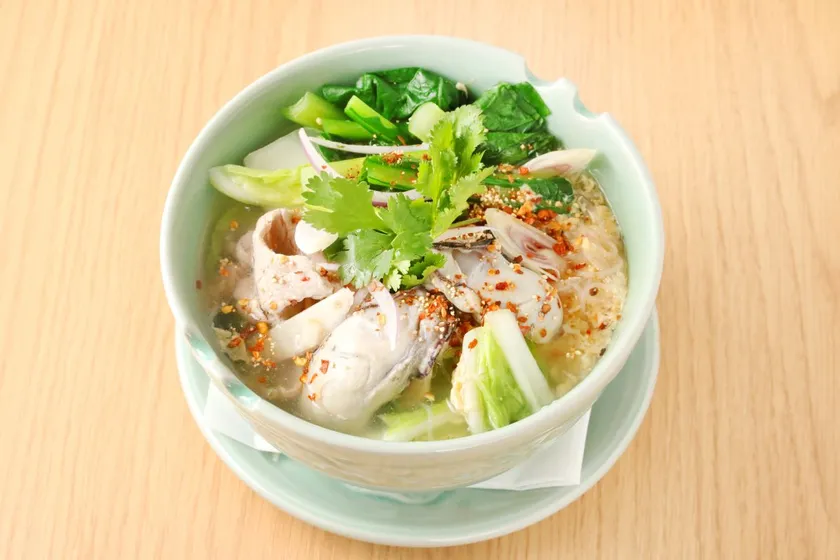 チムチュムホーイ 牡蠣入りタイイサーン地方の酸っぱい鍋