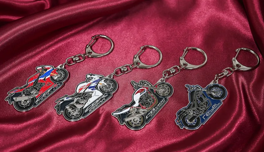 「Hondaバイクメタルキーホルダー スポーツタイプ」全4種