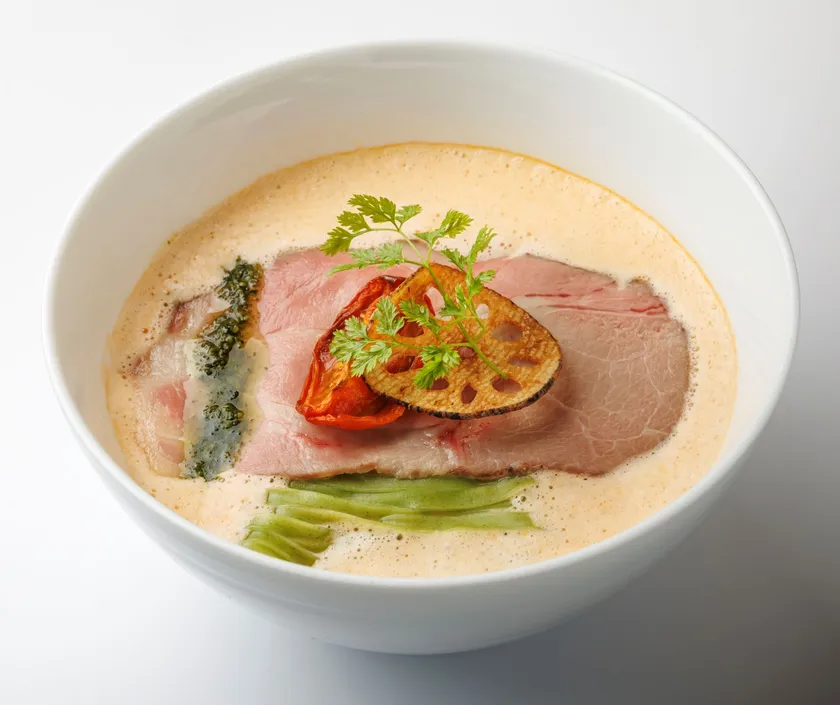 【愛知】麺家獅子丸「トマトと名古屋コーチンのぱいたんらぁめん 地産野菜とほうれん草入り自家製麺 ~あさドレ♪コラボ特別ver.~」