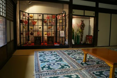 鍋島緞通で飾るひなまつり