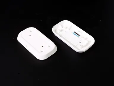 造形したスピーカーケース