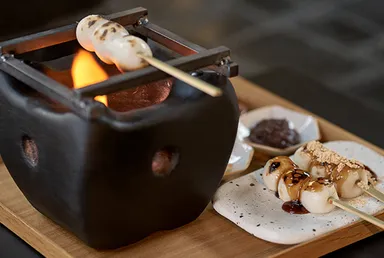 茶寮メニュー「焼きたてみたらし団子」