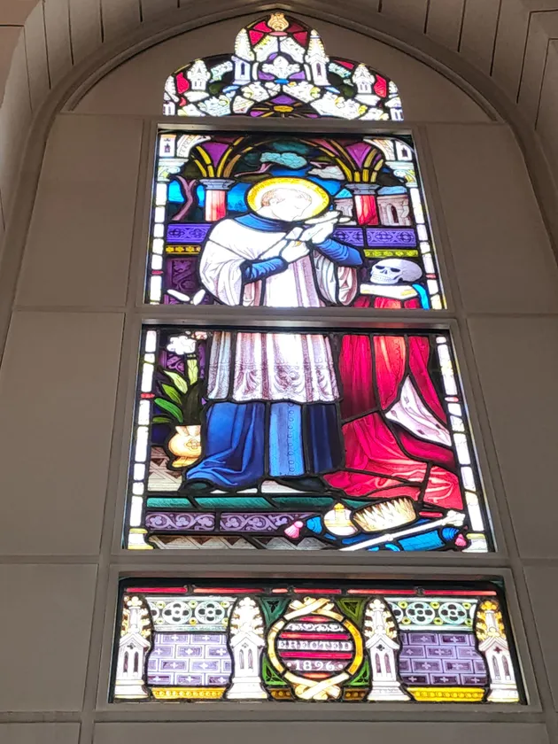 200年前の歴史あるステンドグラス