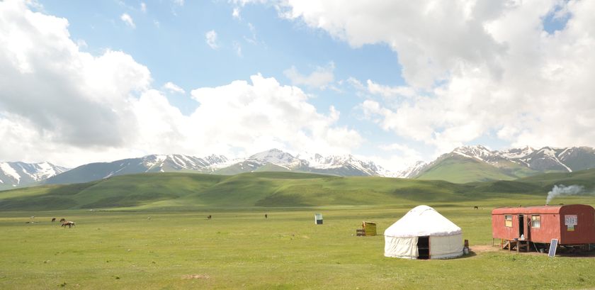 ジェベックジョルが2/4~10に銀座奥野ビルにて
信田 陽吉のキルギス写真展開催