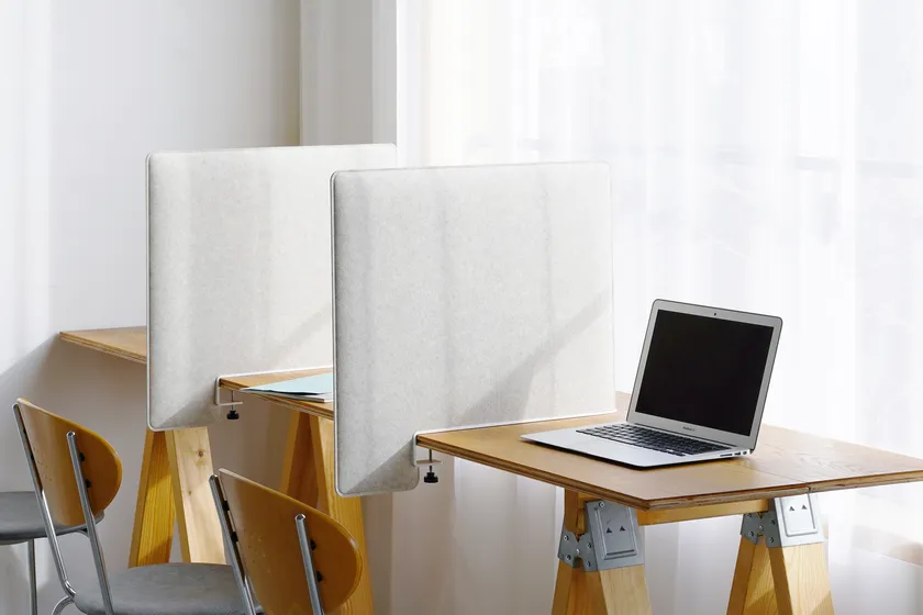 吸音デスクトップパネル