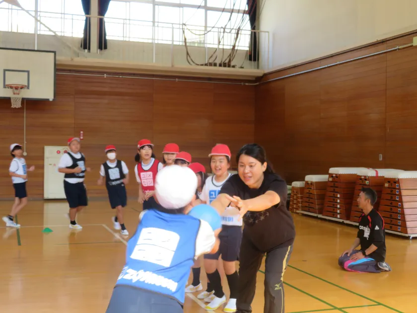 源 純夏さん(広島市坂町立坂小学校での実施の様子)2