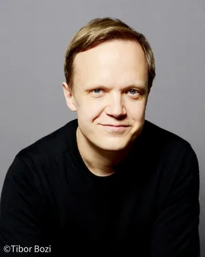 アンティ・シーララ(ピアノ)　Antti Siirala