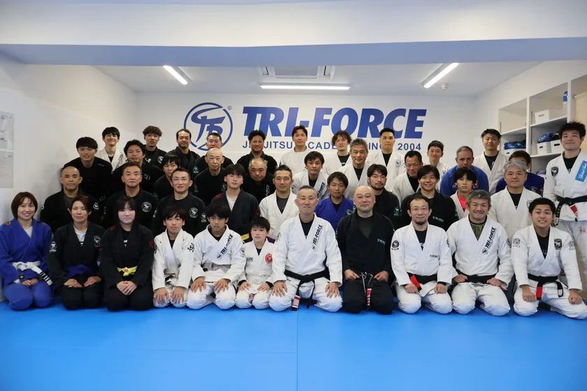 セレモニーに50名以上集結