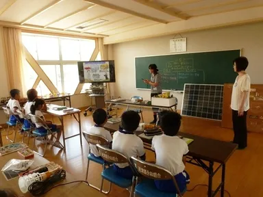 太陽電池を題材とした環境出前授業