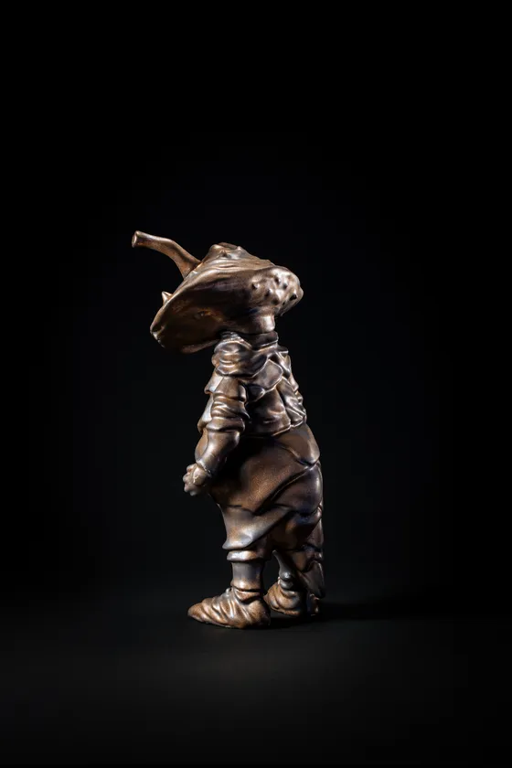 有田焼　カネゴン　後ろ