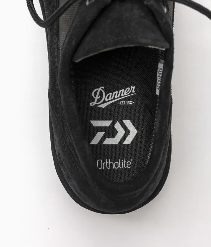 VIBRAMソール搭載、都市にも馴染むブラックカラー仕様