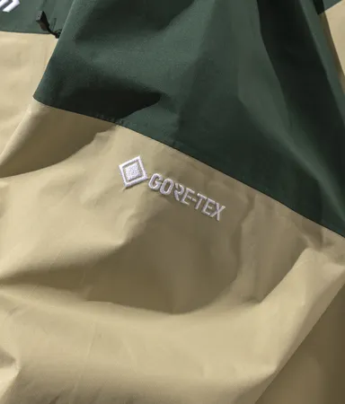 GORE-TEX(R)PRODUCTSFABRIC(ePE膜)を採用した高機能防水透湿モデル