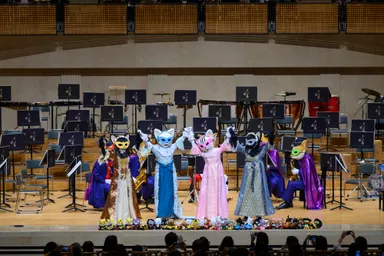 ロングドレス姿のクラリキャット