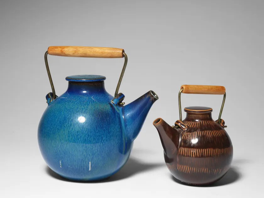 (11)左:ティーポット、1960年・右:ティーポット、1965年